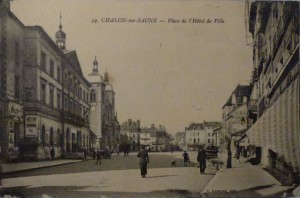 Chalon_Place de l'Hôtel de Ville. 4